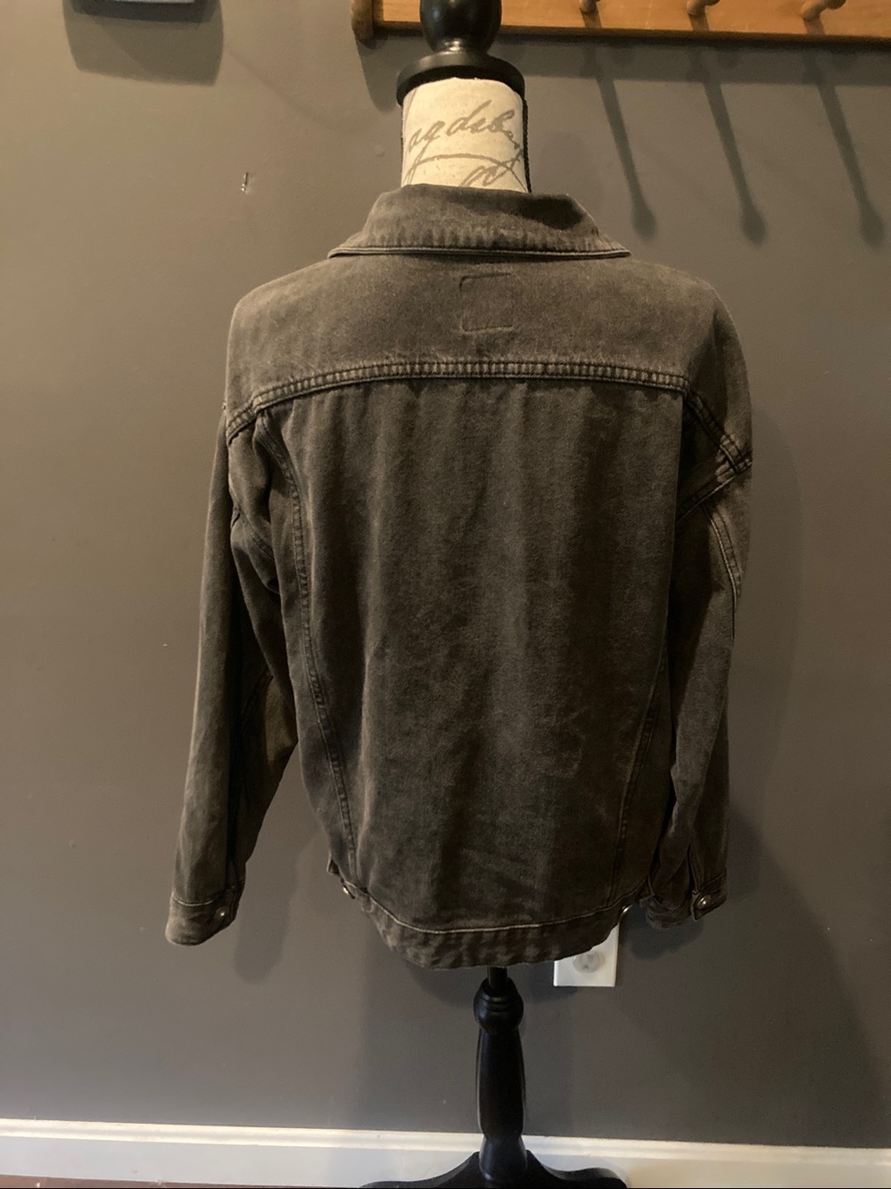Wild fable size small oversized gray thick denim jacket EUC - Picture 3 of 5